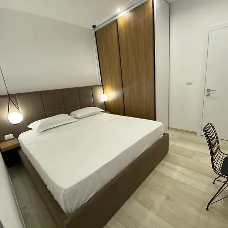 White 2 - Luxury Velipojë