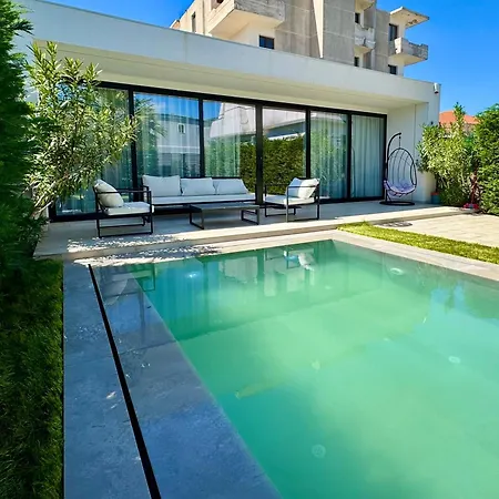 White 2 - Luxury *