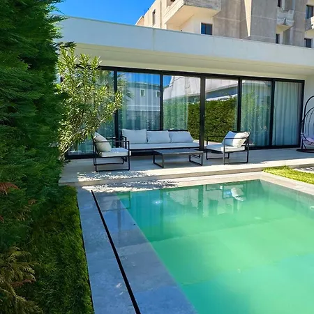 White 2 - Luxury Villa